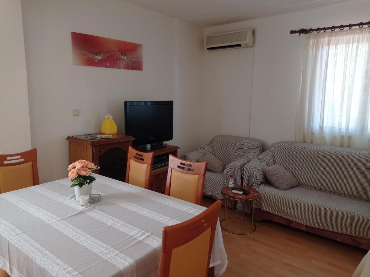 Apartments Anita Nečujam Kültér fotó